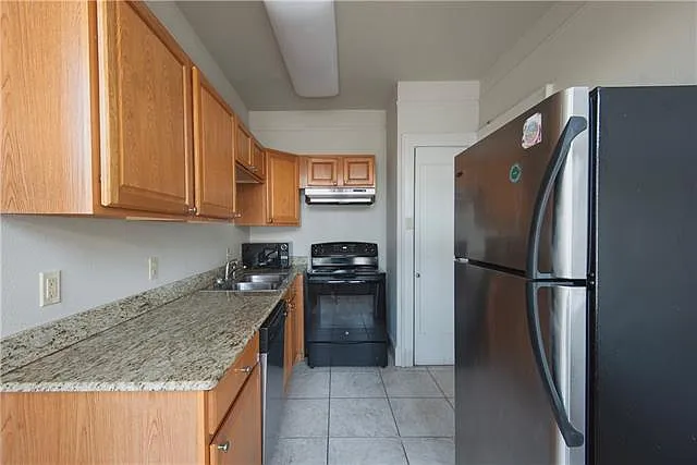 2108 Broadway St #4 — Photo 6