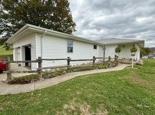 43 N Main St, Amesville, OH 45711