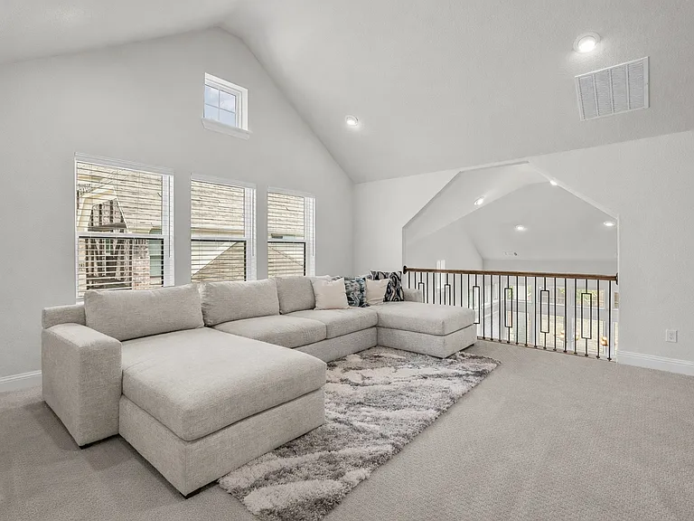4428 Mill Pond Dr — Photo 24