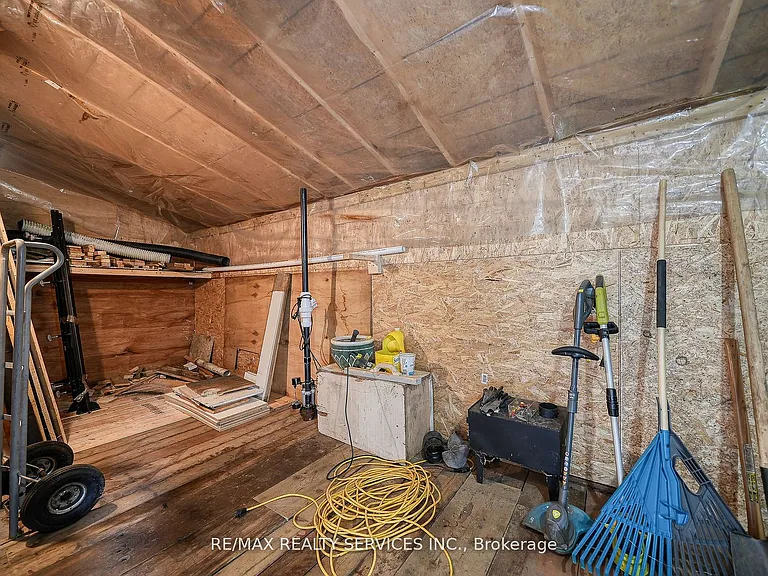 24 Norlan Ave — Photo 30