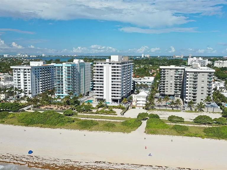 9225 Collins Ave #1407 — Photo 32