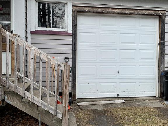 5th image of 284 Cady Ave