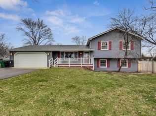 0N369 Calvin Ct, Winfield, IL 60190
