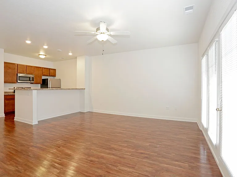706 Inverness Rd — Photo 5