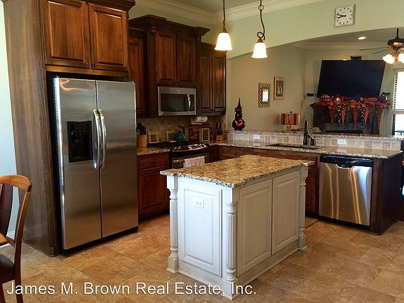 5th image of 6111 Pampus Ln