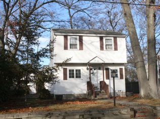 54 Slocum St, Attleboro, MA 02703
