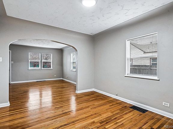 5th image of 2037 Geneva Street