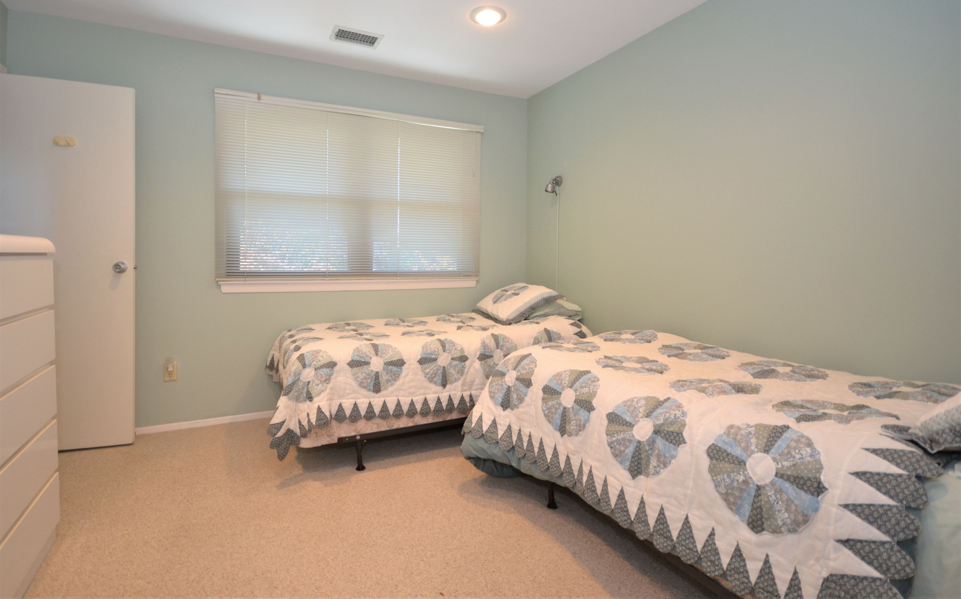 50 Hubbard Ln Unit 71, Southampton, NY 11968 Out East