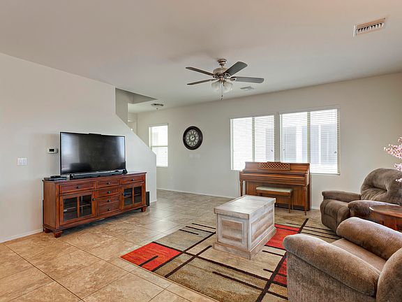 5th image of 1089 E Madera Grove Ln