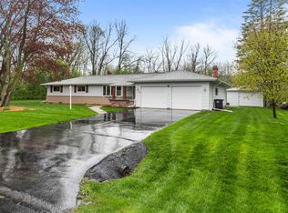 2034 McGann Rd, Neenah, WI 54956