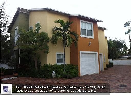 1st image of 273 SE 22nd St #273