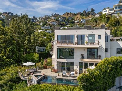 1573 Sunset Plaza Dr, Los Angeles, CA, 90069