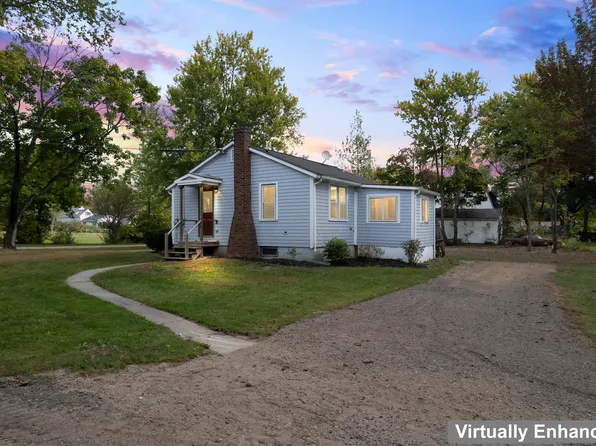 13 Sampson Street, Richmond, ME 04357