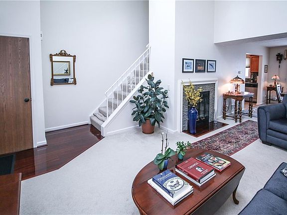 5th image of 1134 Cunningham Dr
