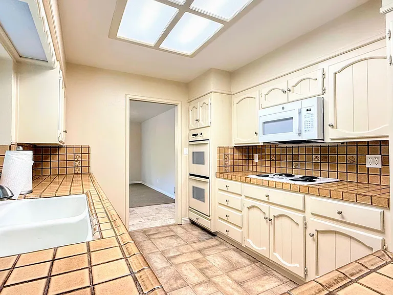1711 Cabana Dr — Photo 13