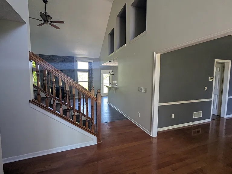 7707 Glenmore Dr — Photo 7
