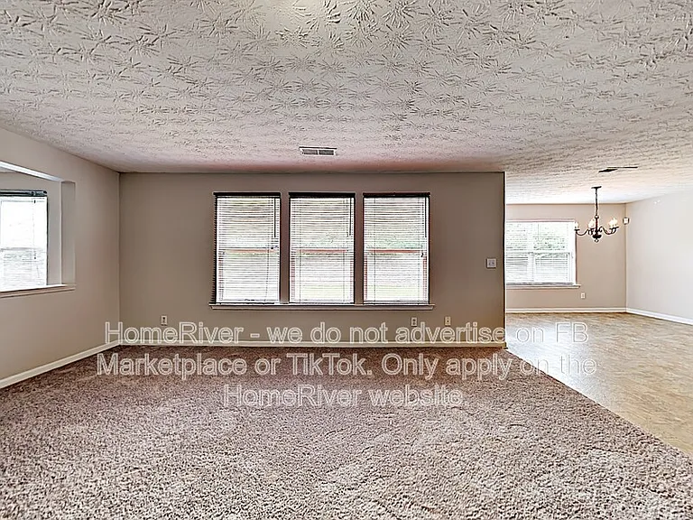 2613 Waterdale Rd SW — Photo 10