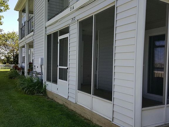 2nd image of 212 Waters Edge Dr #12C