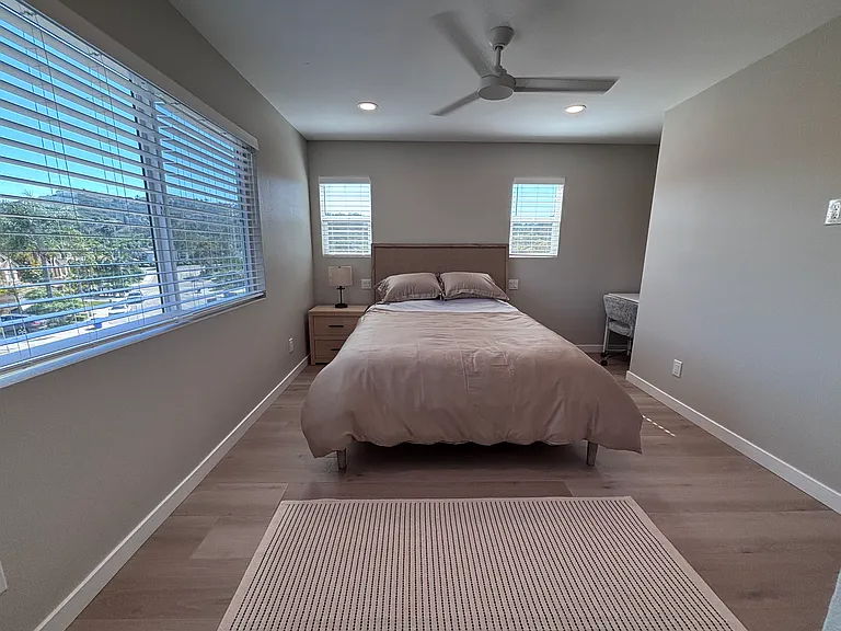 Queen bed