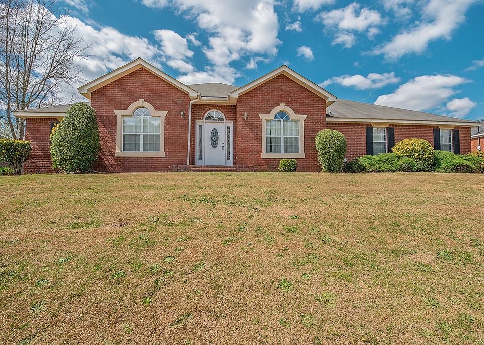 1st image of 2923 Arrowwood Cir