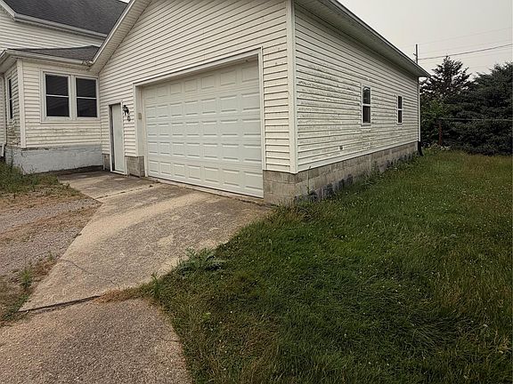 2nd image of 35 Filion Rd