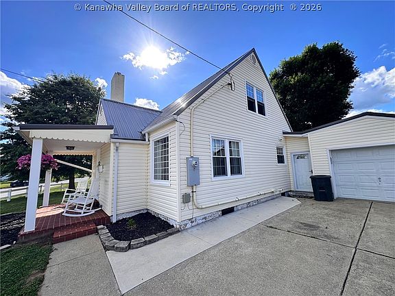 2nd image of 903 Mossman Cir