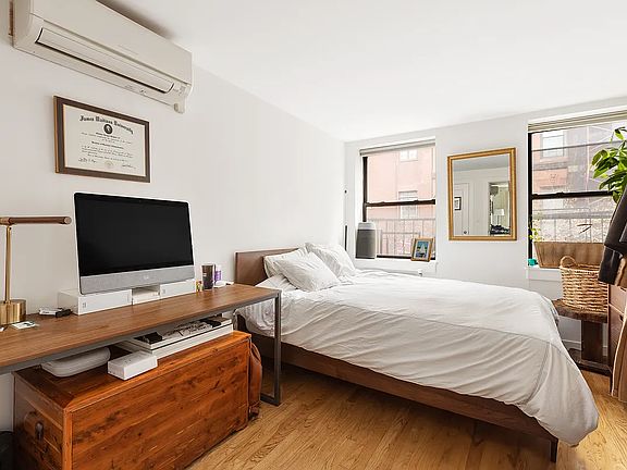 5th image of 25 Bedford St APT 3