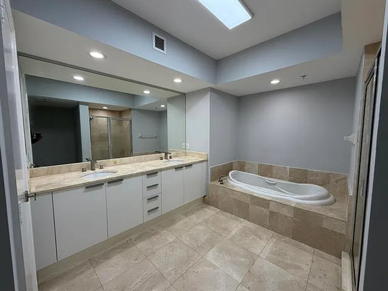 15051 Royal Oaks Ln #CU-1603 — Photo 14