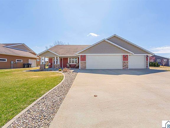 2nd image of 216 Pinehurst Dr