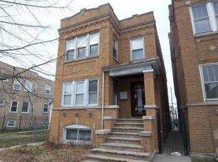 2944 N Gresham Ave, Chicago, IL 60618