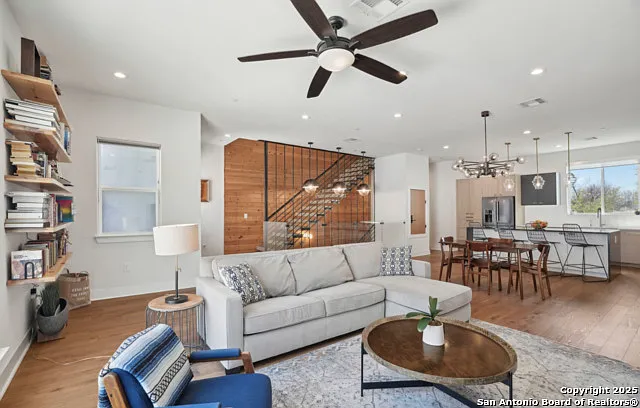 310 Clay St #11 — Photo 6