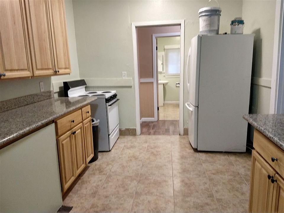 1st image of 536 Orchard Ave