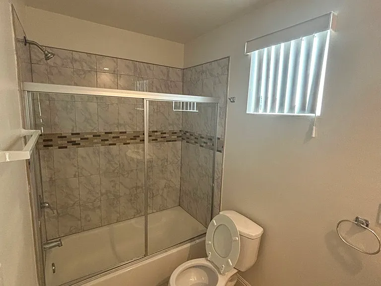 942 E 88th Pl — Photo 18