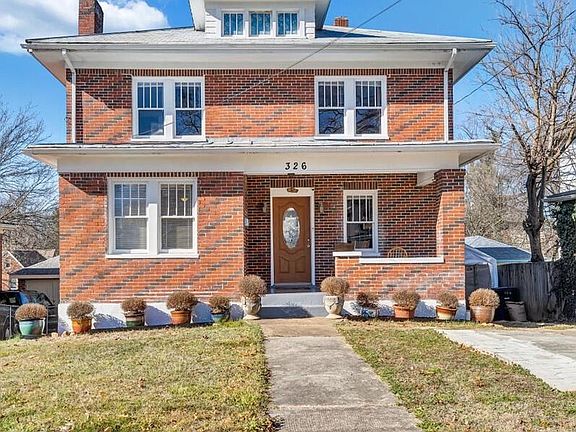 3rd image of 326 Forest Hill Ave NE