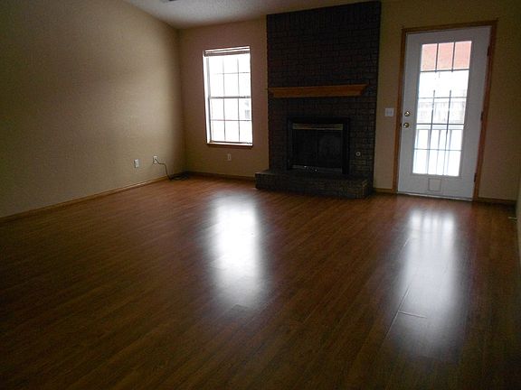 4th image of 1301 SE 21st St