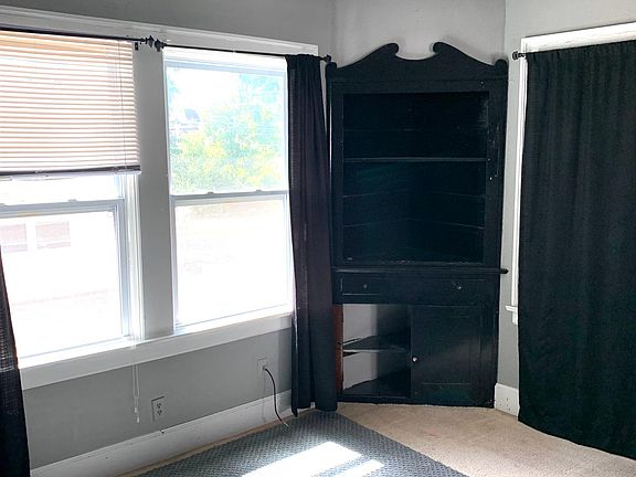 5th image of 212 River St