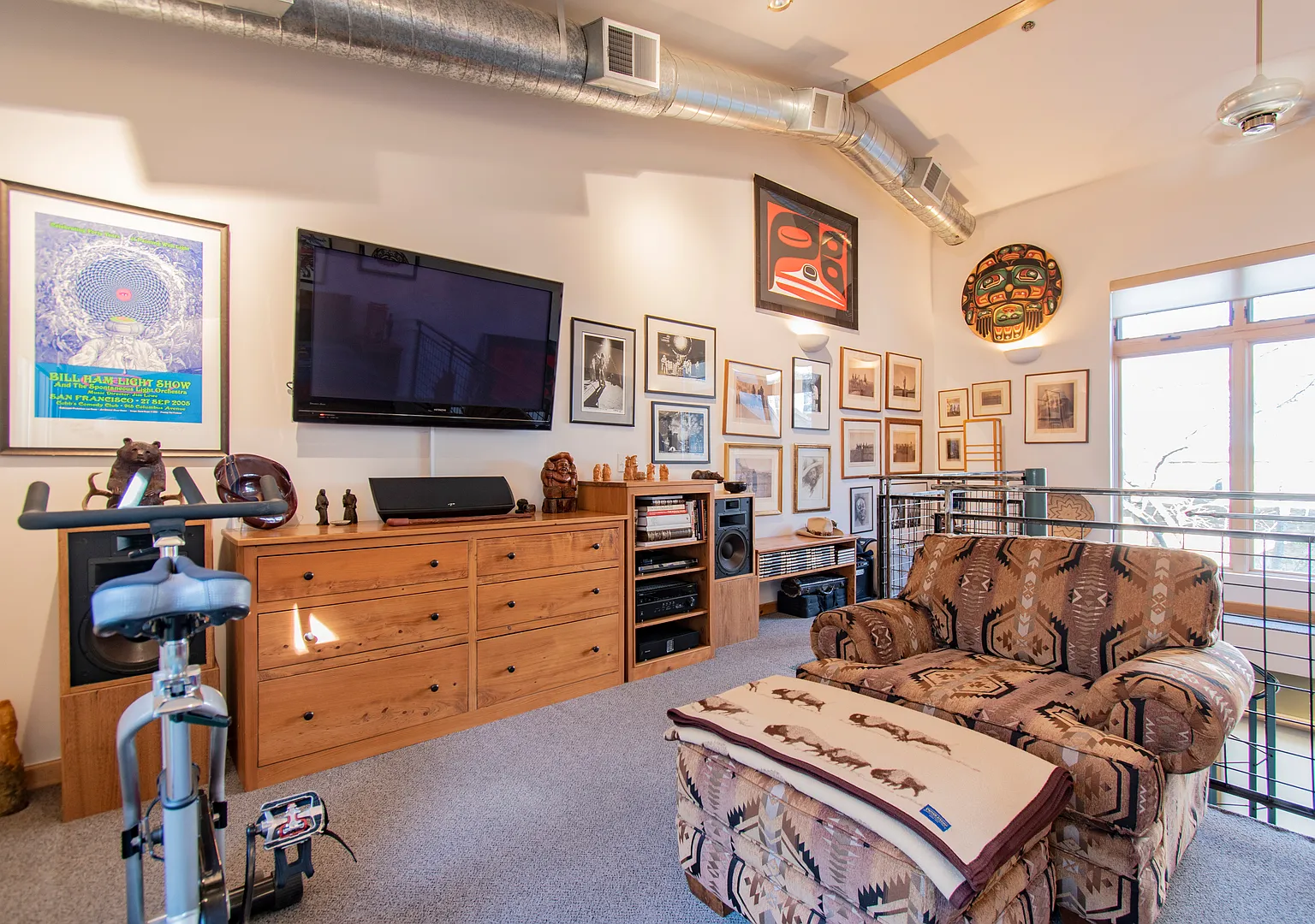 1 bed, 1.0 bath, 1150 sqft, $2,350 — Photo 1