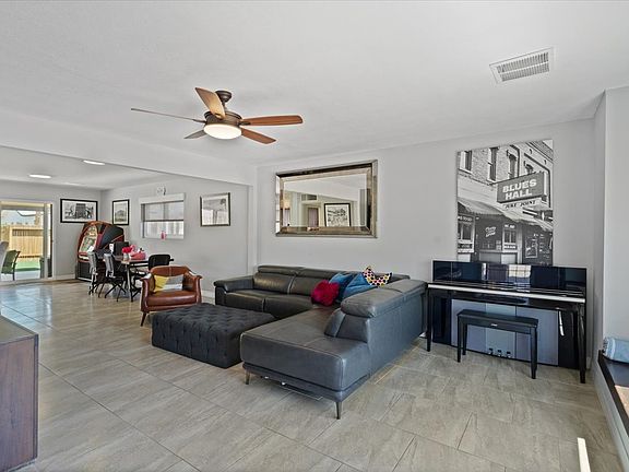 5th image of 8240 E Turney Ave