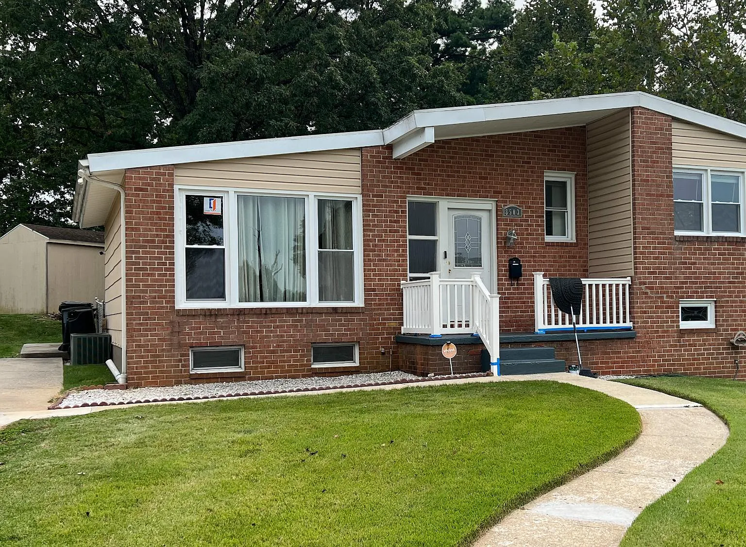4 bed, 3.0 bath, 1880 sqft, $3,700 — Photo 2