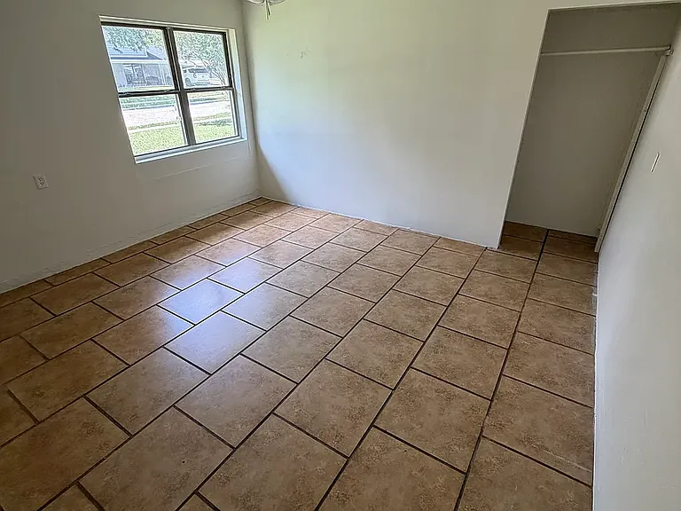 3034 Harlan Dr — Photo 3
