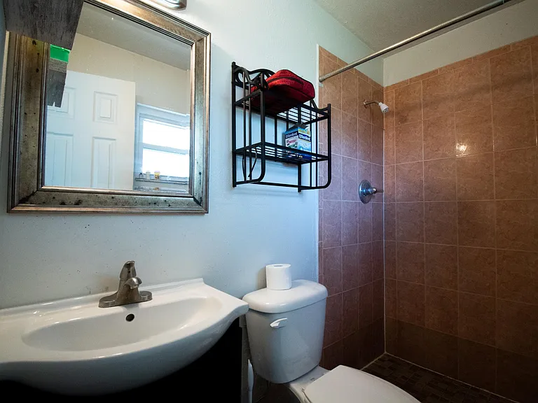 SE 108th Pl — Photo 6
