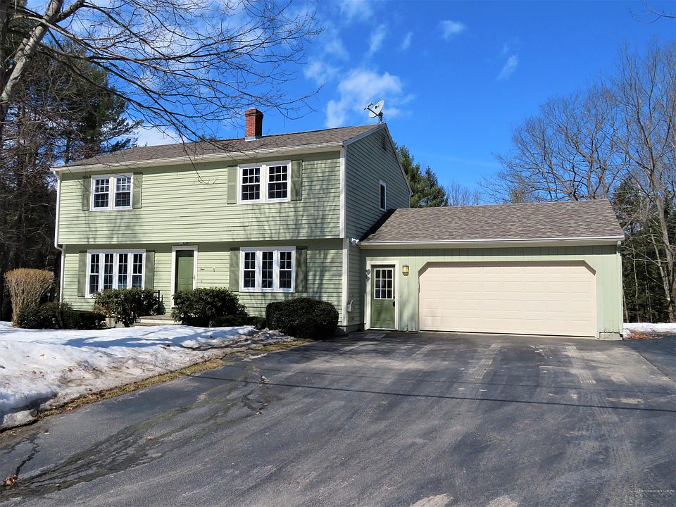 1st image of 4 Crestwood Dr