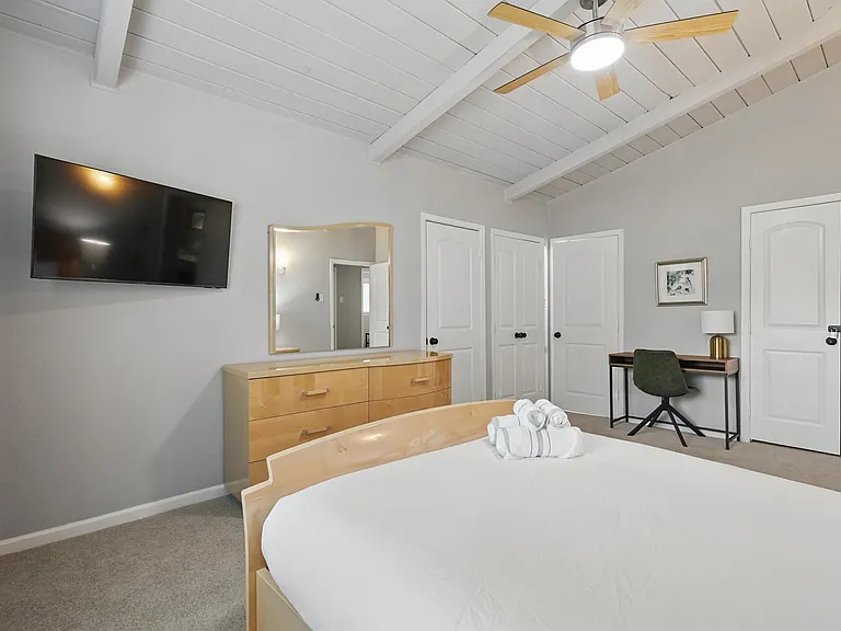 743 Greenhaven Dr — Photo 18