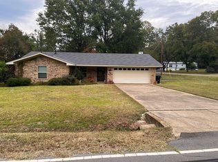 1302 Coyle St, Springhill, LA 71075