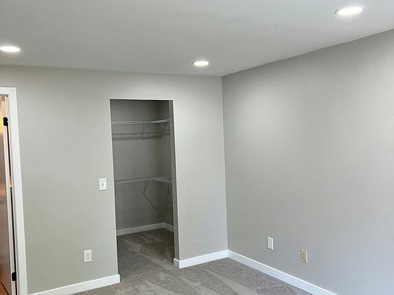 4th image of 10284 NE 129th Ln