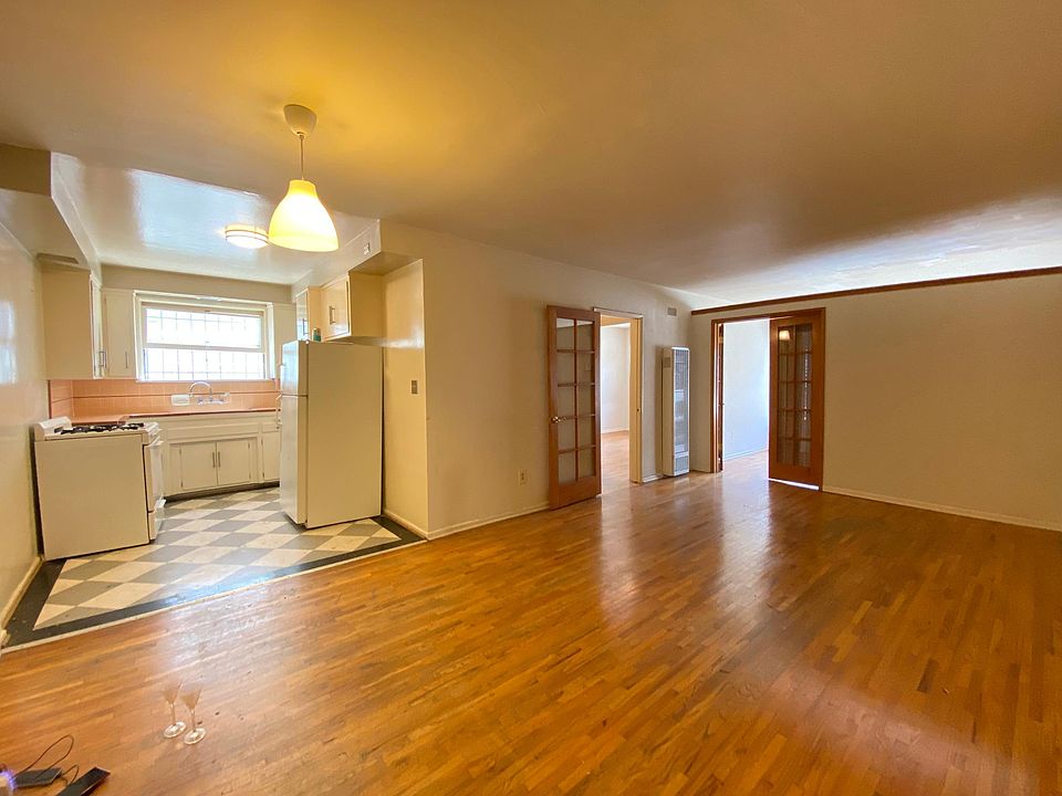 1st image of 4410 Clinton St APT 6