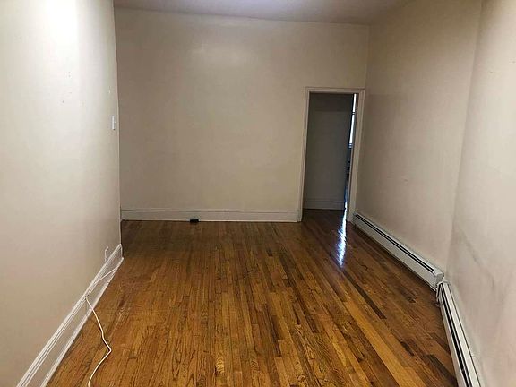 4th image of 595 Washington Ave #1