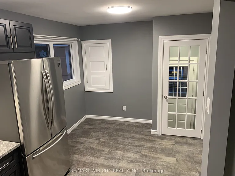 19 Hamel Ave — Photo 5