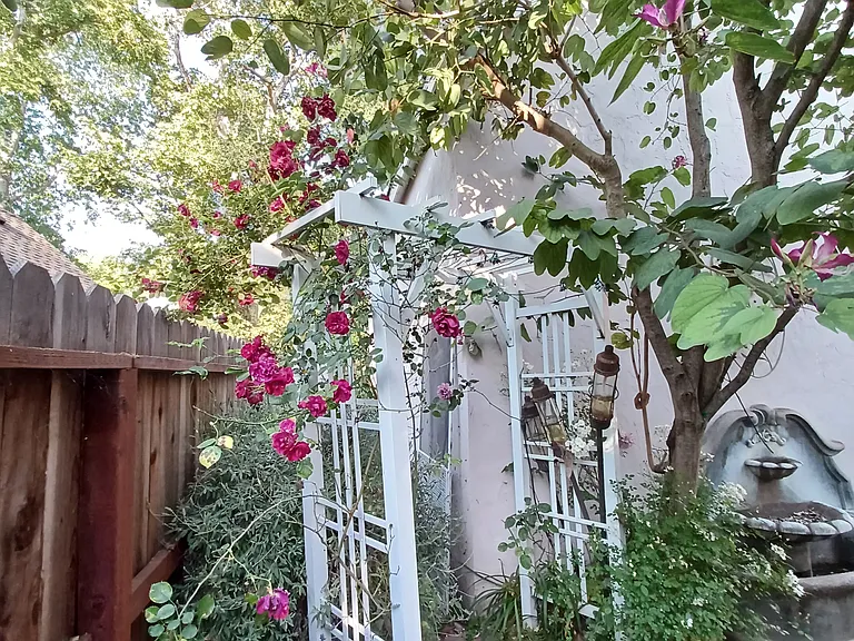 Montgomery Way — Photo 8