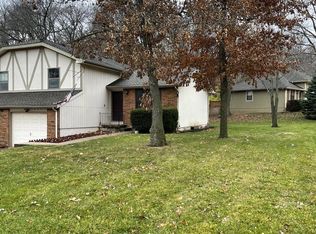 9800 Red Oak Ln #9800, Kansas City, MO 64152